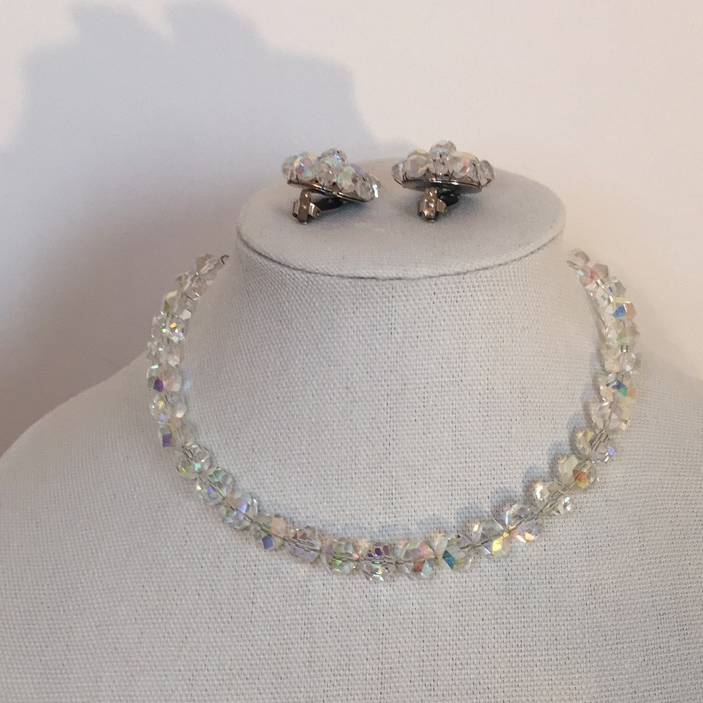 Beautiful Vintage Crystal Necklace  and Earrings Set